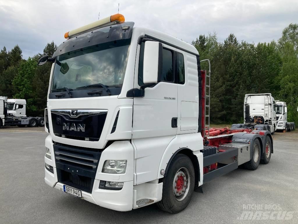 MAN TGX 26.500 6X2 Rol kiper kamioni s kukama za dizanje