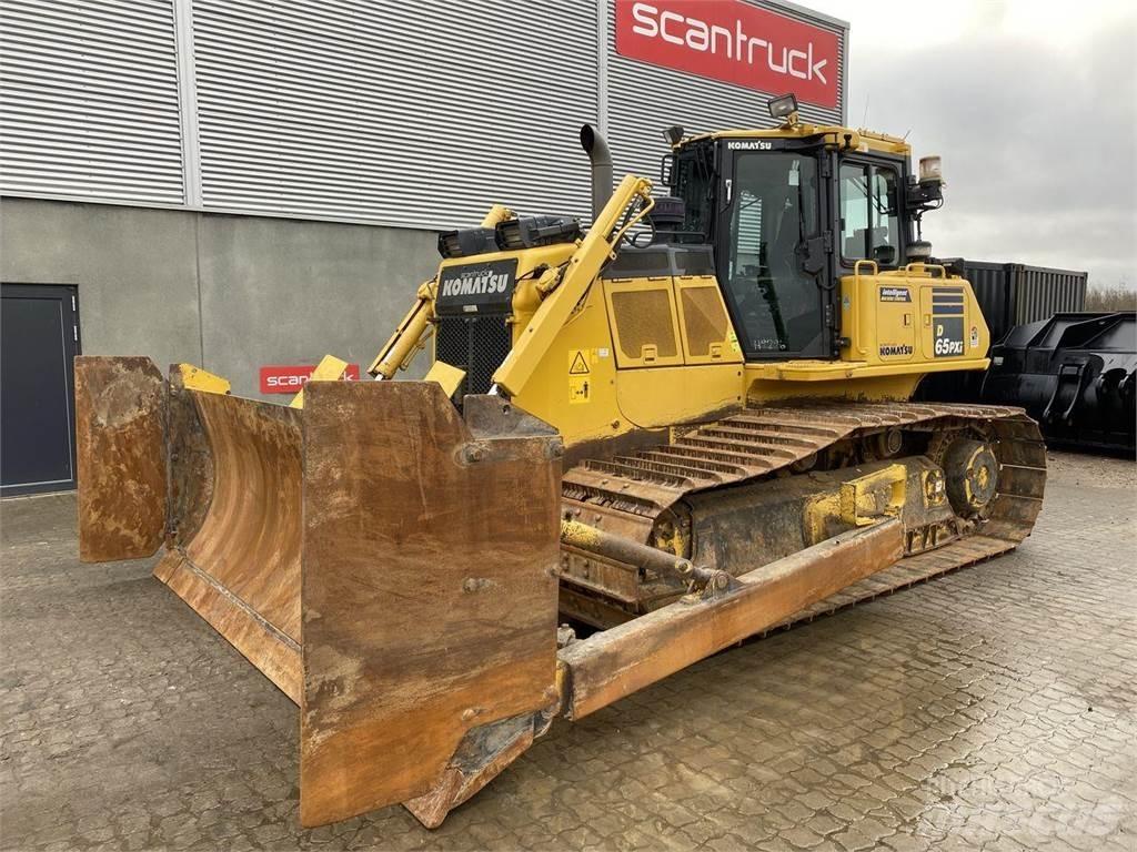 Komatsu D65PXI-18 Buldožeri gusjeničari