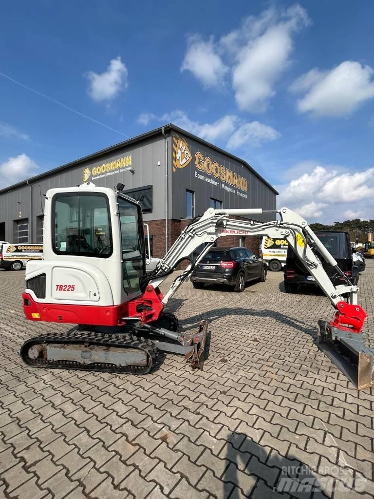 Takeuchi TB 225 Mini bageri <7t