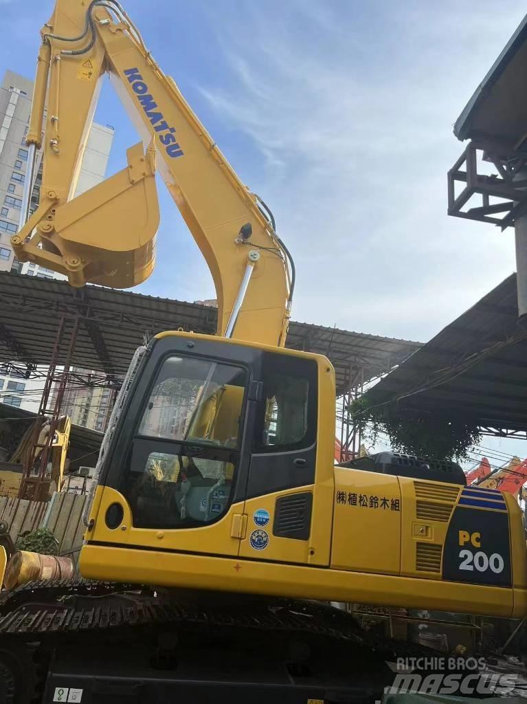 Komatsu PC 200 Midi bageri 7t – 12t