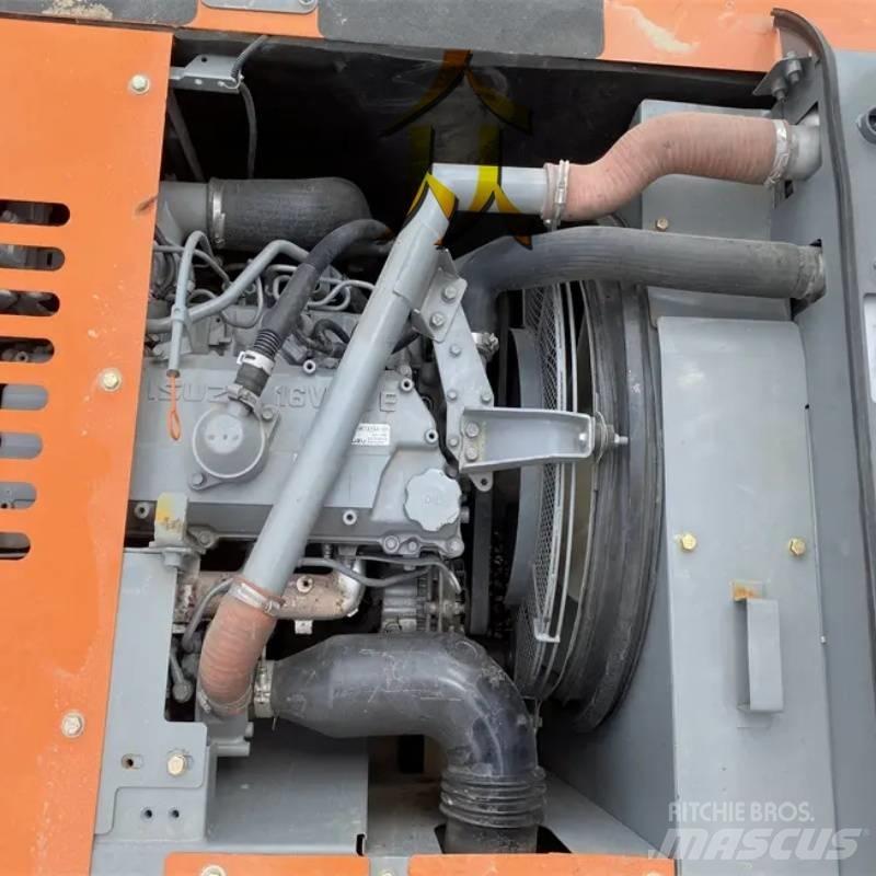 Hitachi ZX 210 Bageri gusjeničari