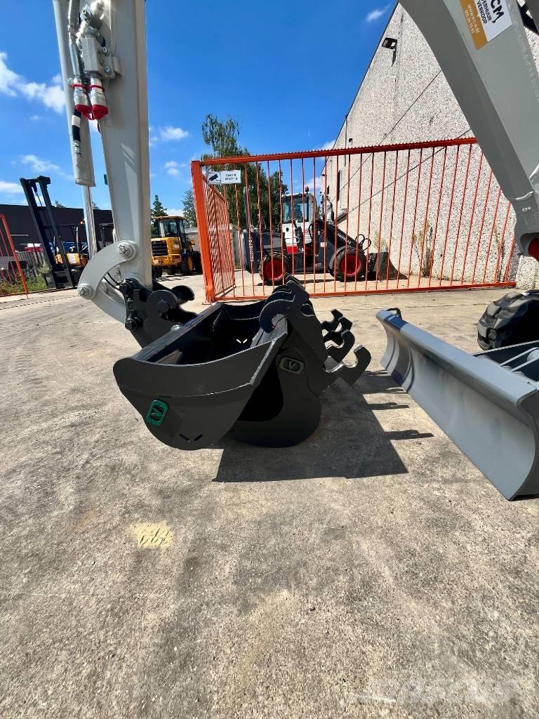 Takeuchi TB 217 R Mini bageri <7t