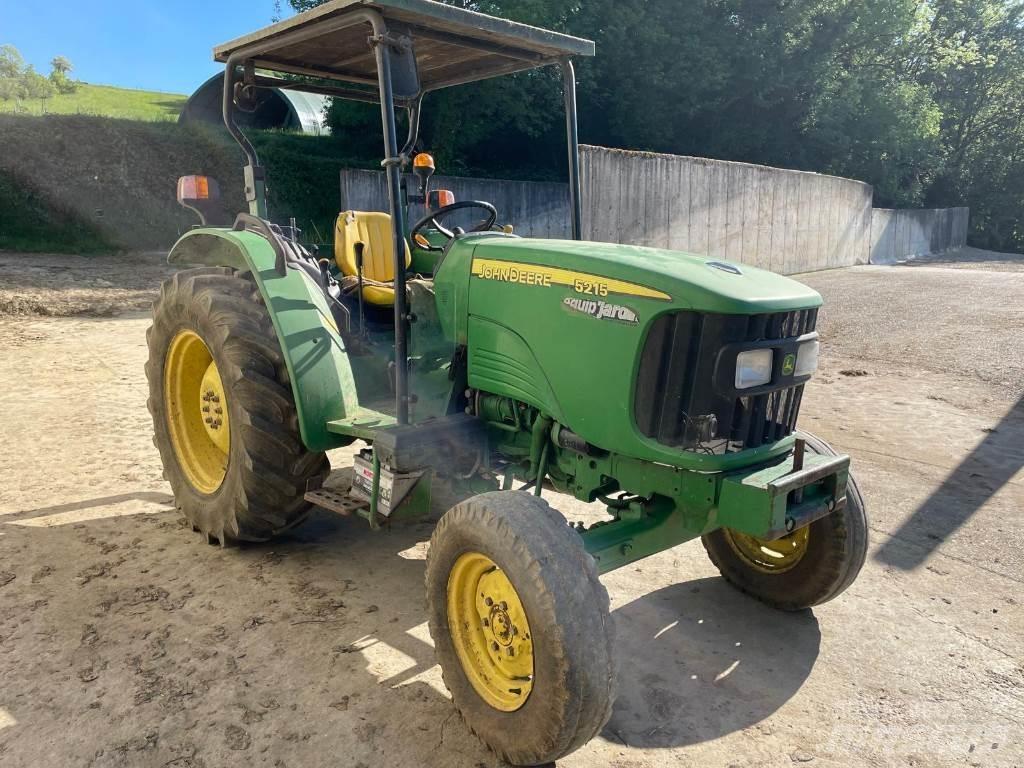 John Deere 5215 Traktori