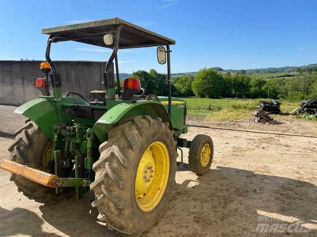 John Deere 5215 Traktori