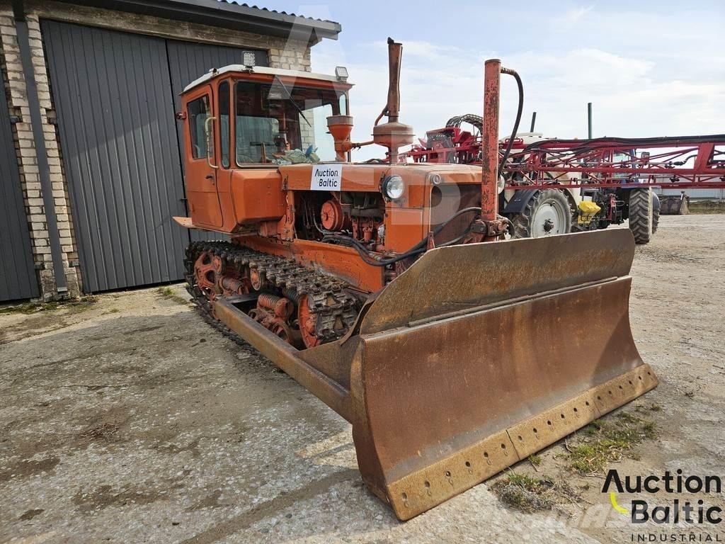 Onbekend DT-75 Buldožeri gusjeničari