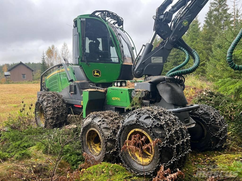 John Deere 1070G Harversteri