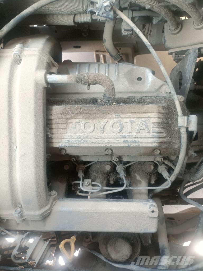 Toyota Coaster Bus Mini autobusi