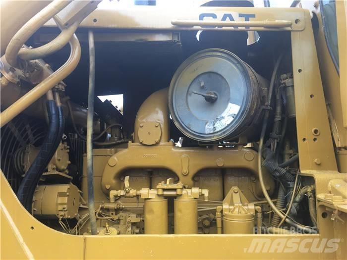 CAT D 8 H Buldožeri gusjeničari