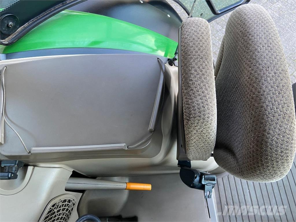 John Deere 6210R Traktori