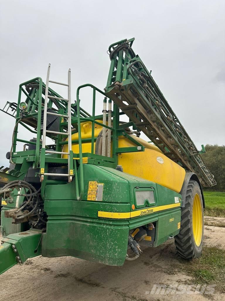 John Deere R 962 i Vučene prskalice