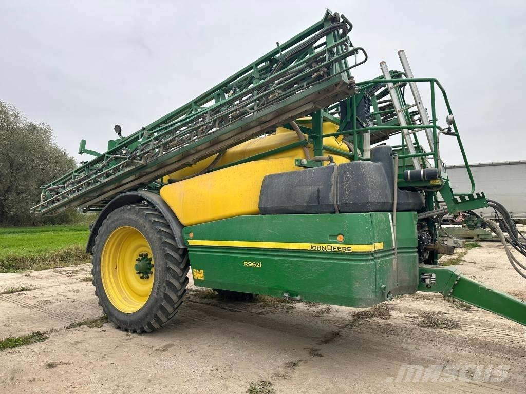 John Deere R 962 i Vučene prskalice
