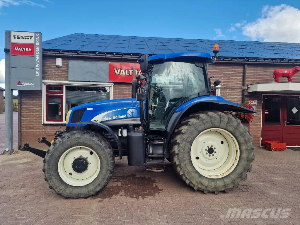 New Holland TS 135 A Traktori