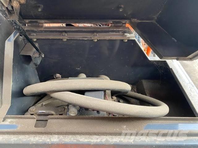Hitachi ZX 180 W Bageri na kotačima