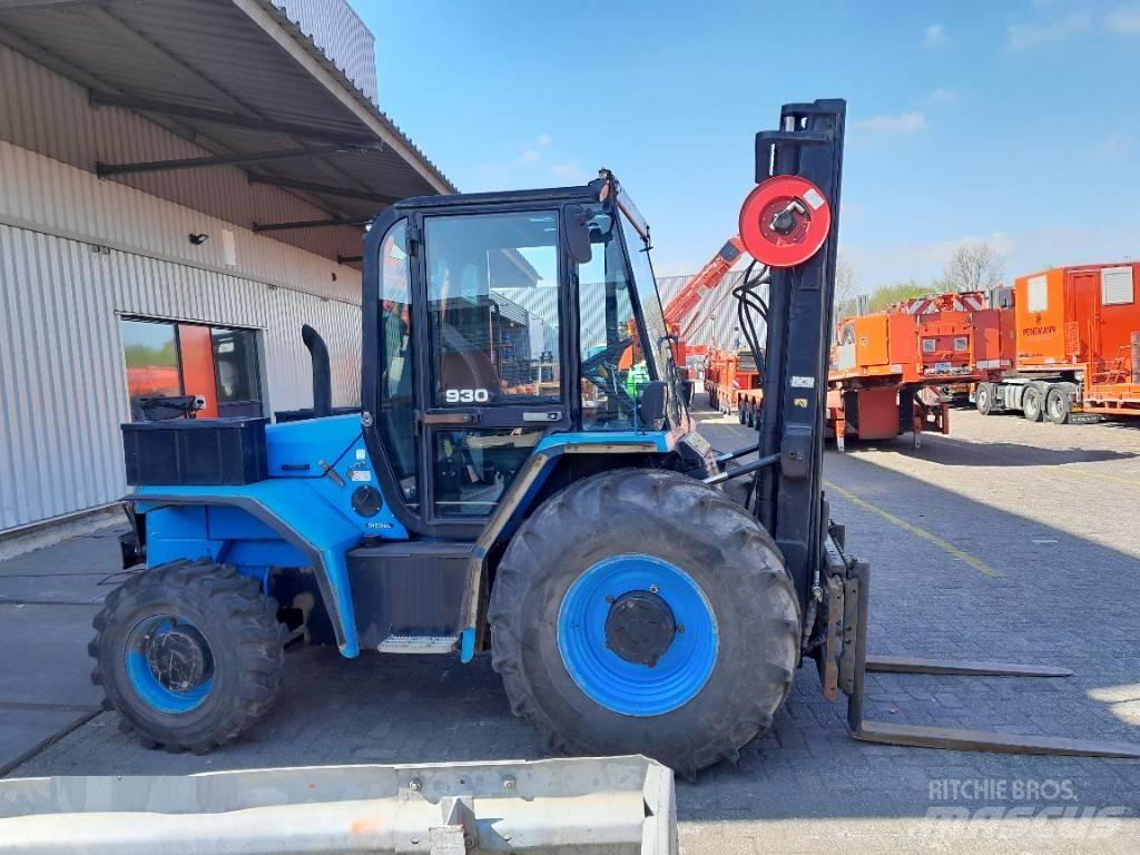 JCB 930-4/55 Terenski viličar