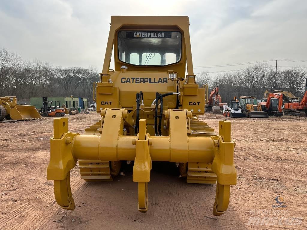 CAT D7G Buldožeri gusjeničari