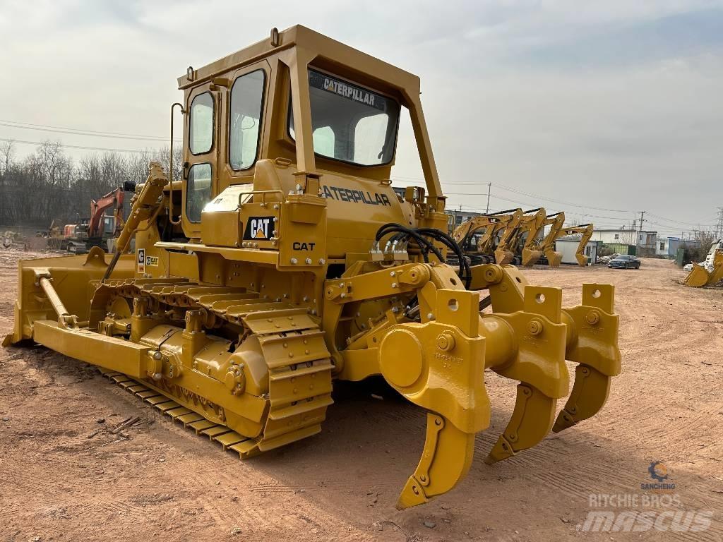 CAT D7G Buldožeri gusjeničari