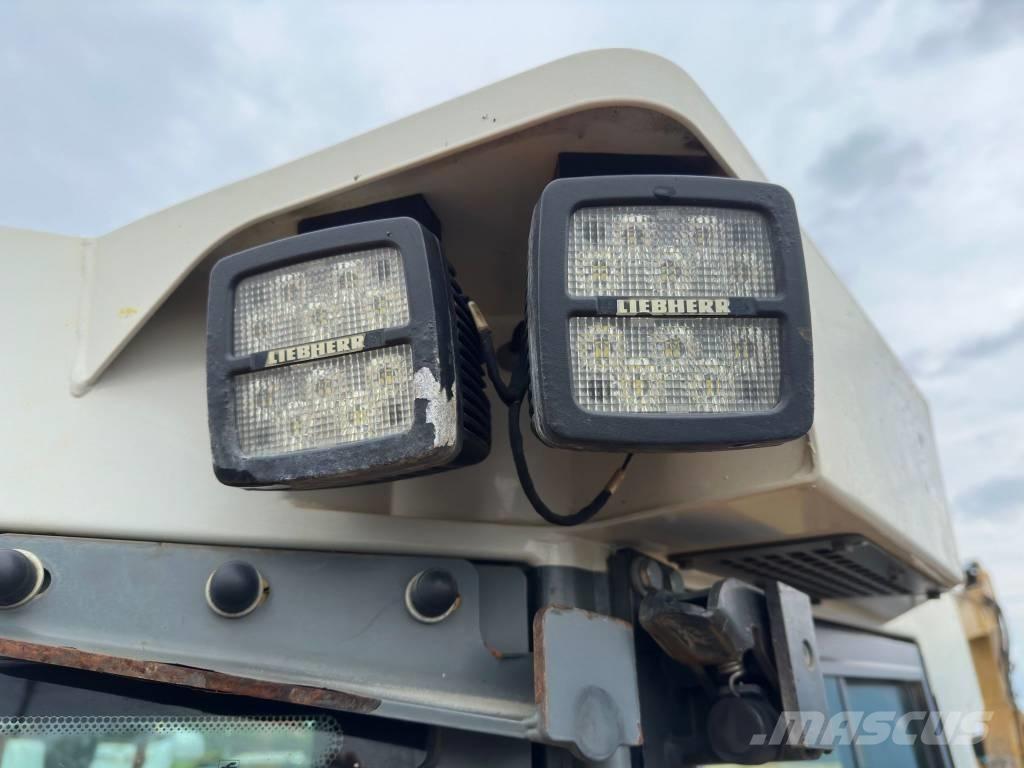 Liebherr PR 736 LGP Buldožeri gusjeničari