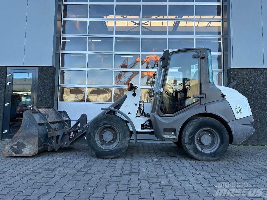Hitachi ZW75 Utovarivači na kotačima