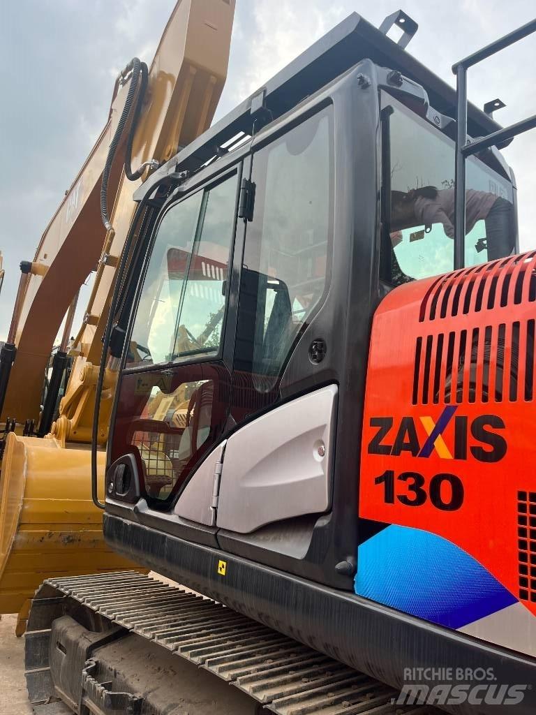 Hitachi 130-5 Bageri gusjeničari