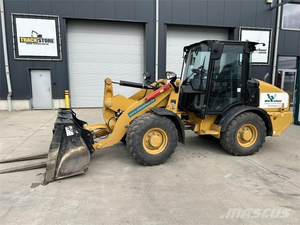 CAT 906M (8758) Višenamjenski utovarivači