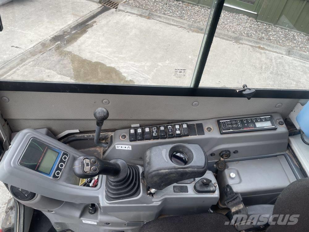 Takeuchi TB 325 R Mini bageri <7t