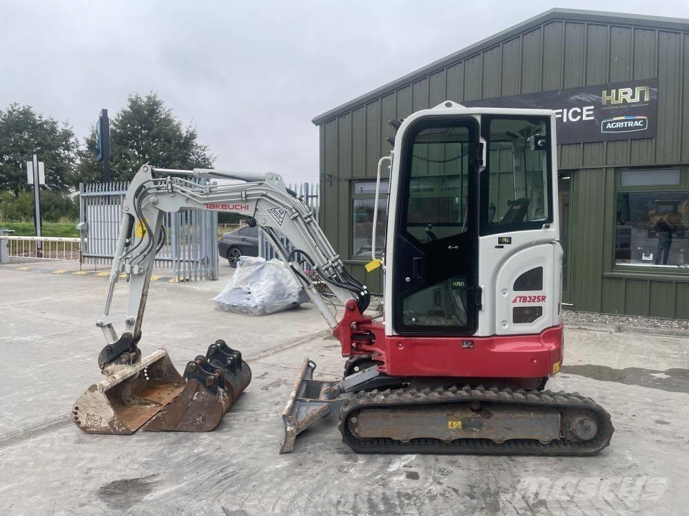 Takeuchi TB 325 R Mini bageri <7t