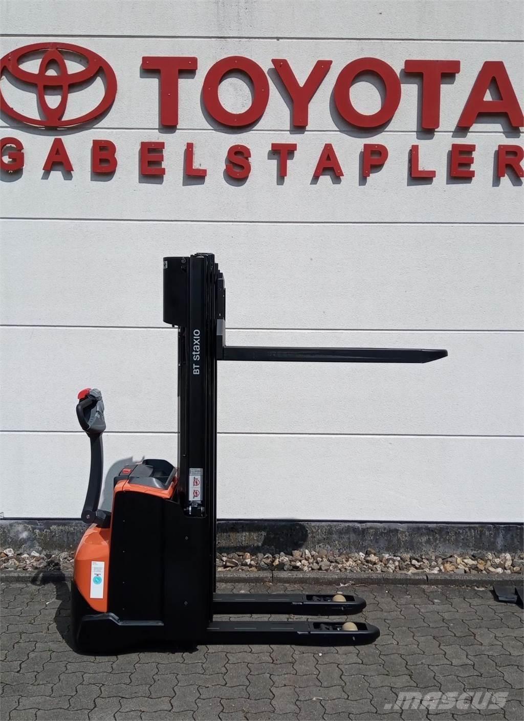 Toyota SWE140L Ručni električni viličar