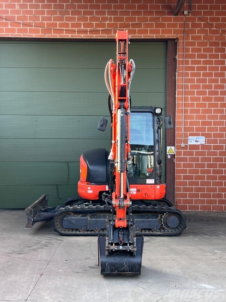 Kubota KX057 Mini bageri <7t