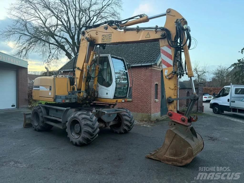 Liebherr A312 Bageri na kotačima