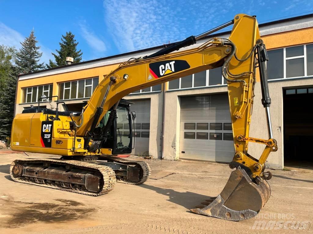 CAT 323 F LN Bageri gusjeničari