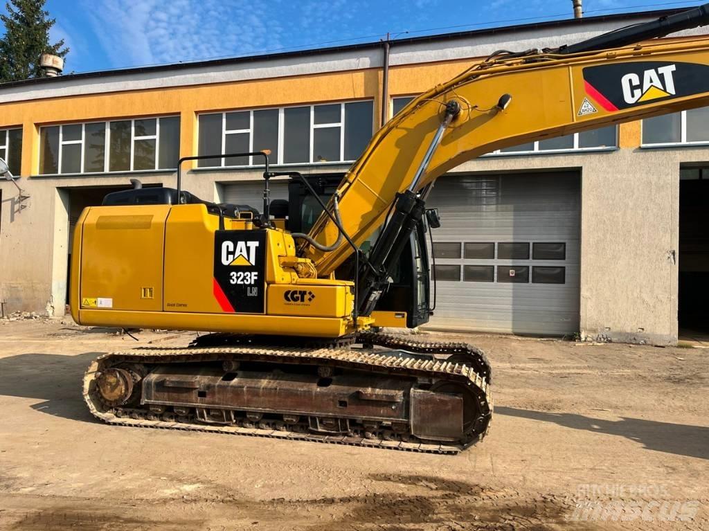 CAT 323 F LN Bageri gusjeničari