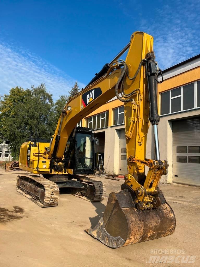 CAT 323 F LN Bageri gusjeničari