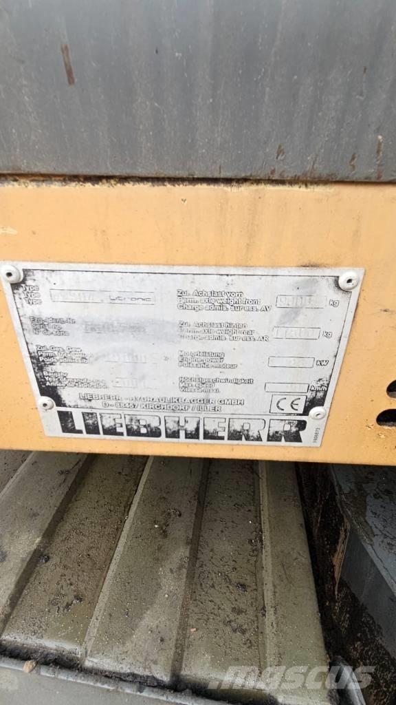 Liebherr 904 Bageri na kotačima