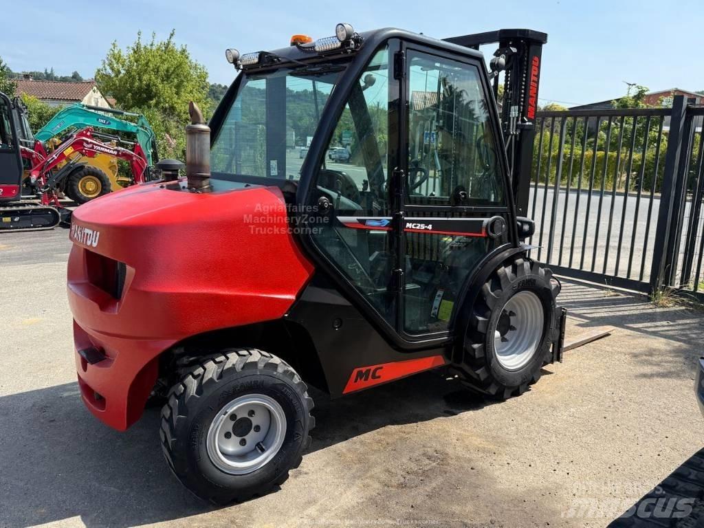 Manitou MC 25 Terenski viličar