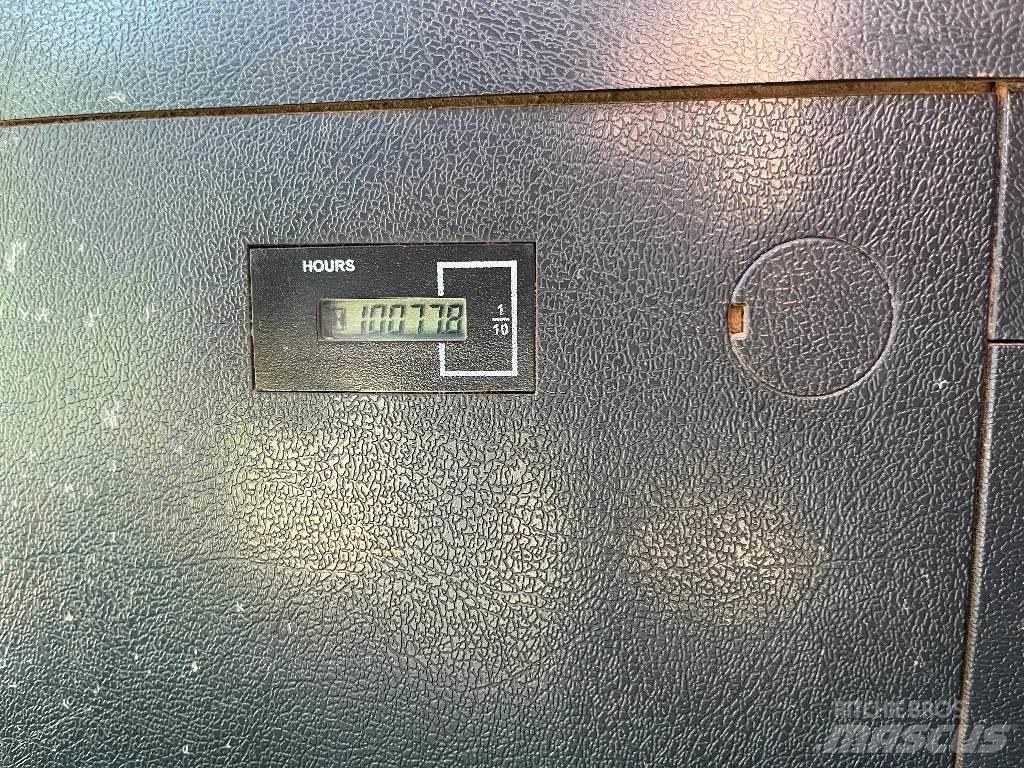 Hyundai HX 180 L Bageri gusjeničari