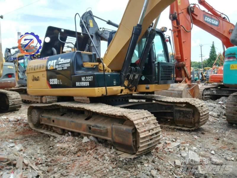 CAT 323 D L Bageri gusjeničari