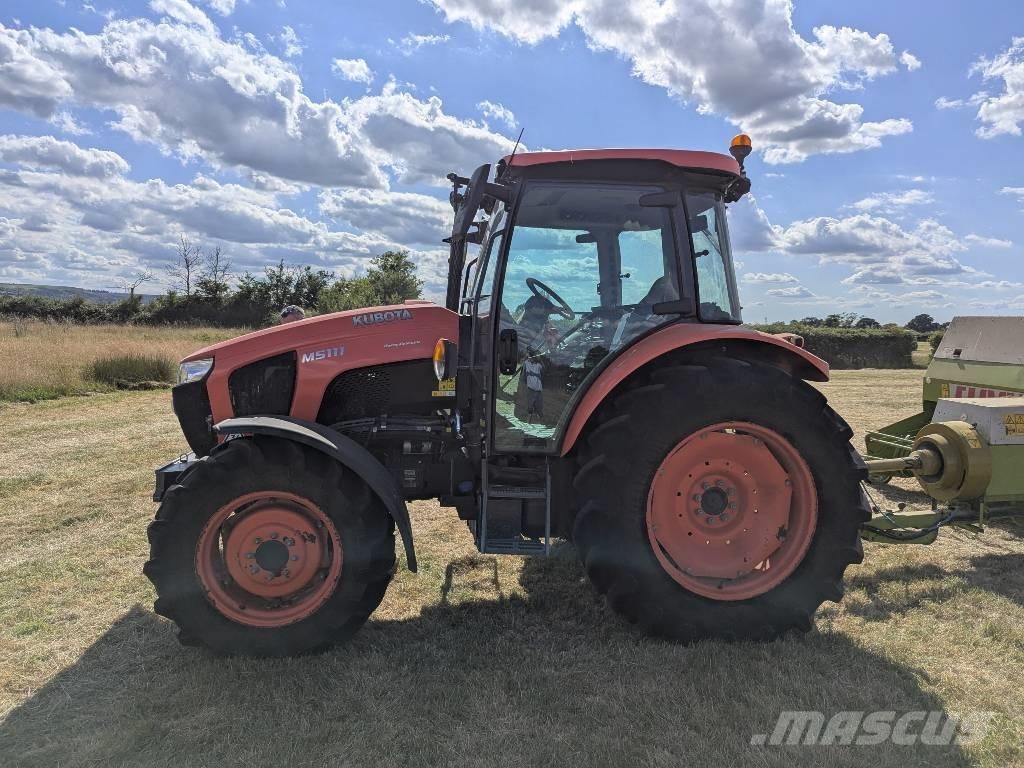 Kubota M 5-111 Traktori