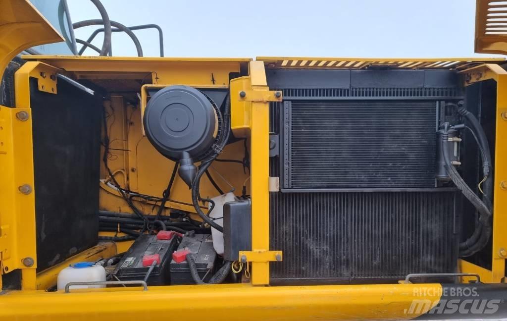 JCB JS 220 LC Bageri gusjeničari