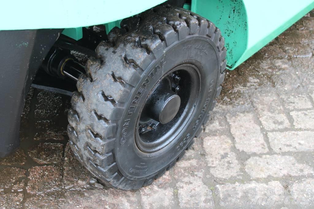 Mitsubishi DFD25NT Dizelski viličari