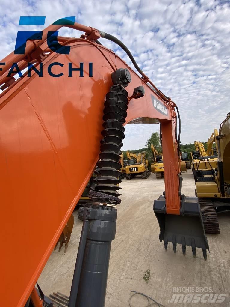 Doosan DX 340 LC Bageri gusjeničari