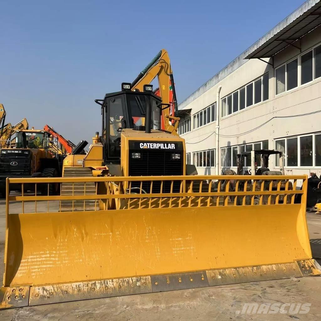CAT D 8 R Buldožeri gusjeničari