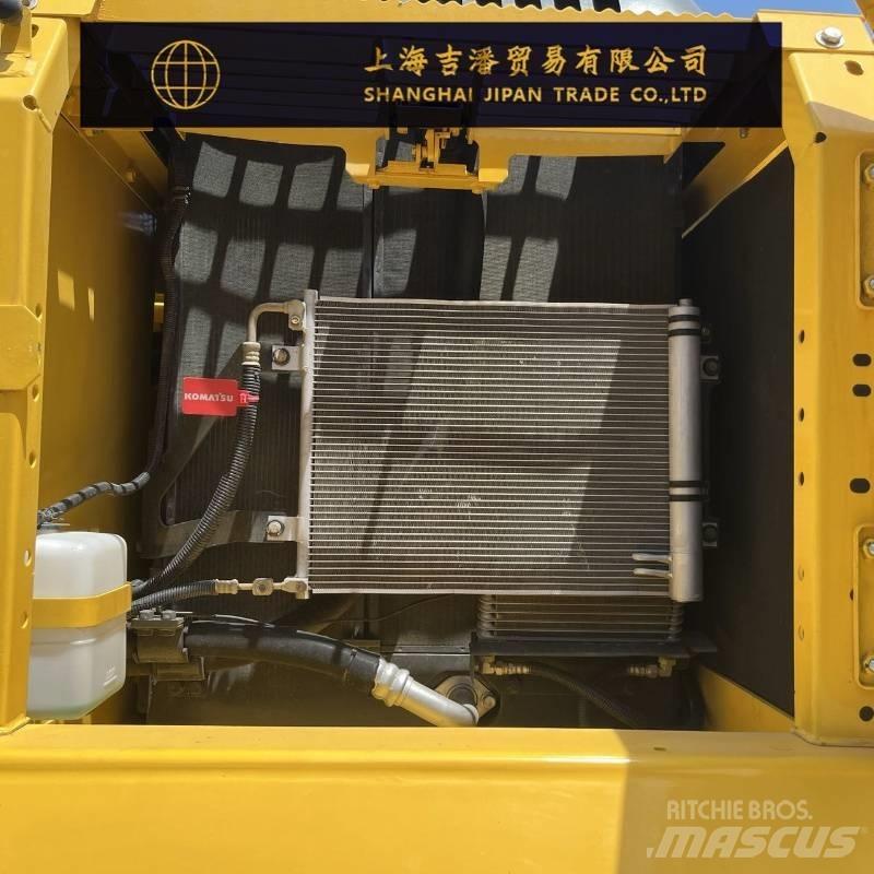Komatsu PC 210 Bageri gusjeničari