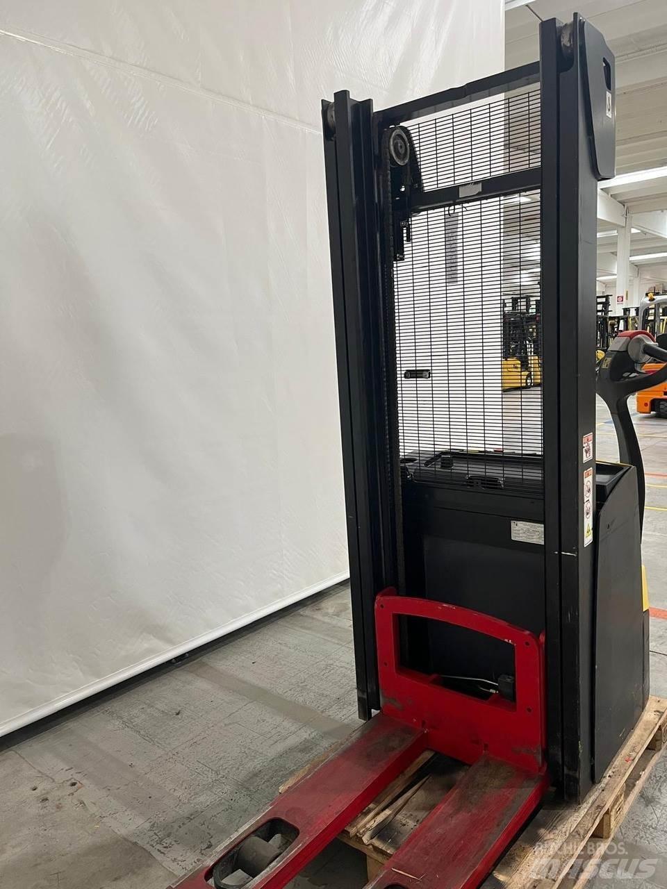 Hyster S1.2 Ručni električni viličar