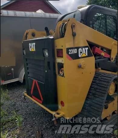 CAT 239 D Skid steer mini utovarivači