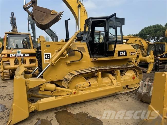 CAT D 7 G Buldožeri gusjeničari