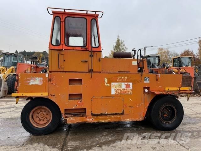 Hamm GRW 15 Gumeni valjci na kotačima