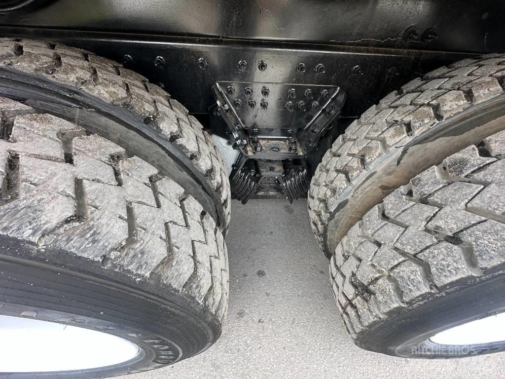 International 7500 Kombiji / vakuumski kamioni