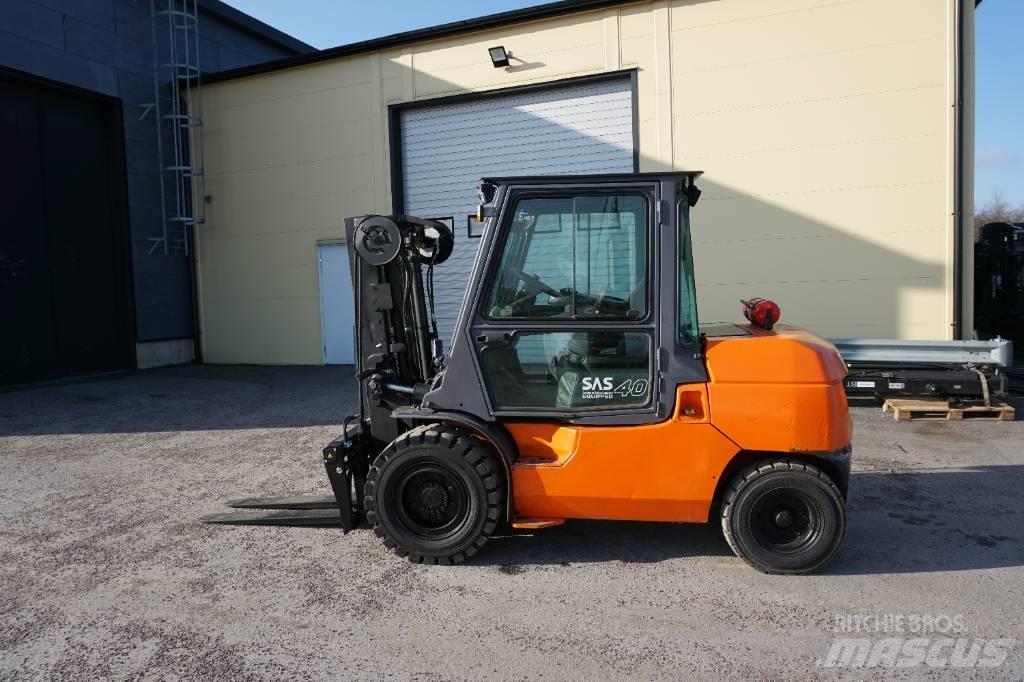 Toyota 42-7FD40 Dizelski viličari