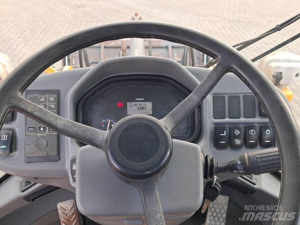 Volvo L 30 G Utovarivači na kotačima