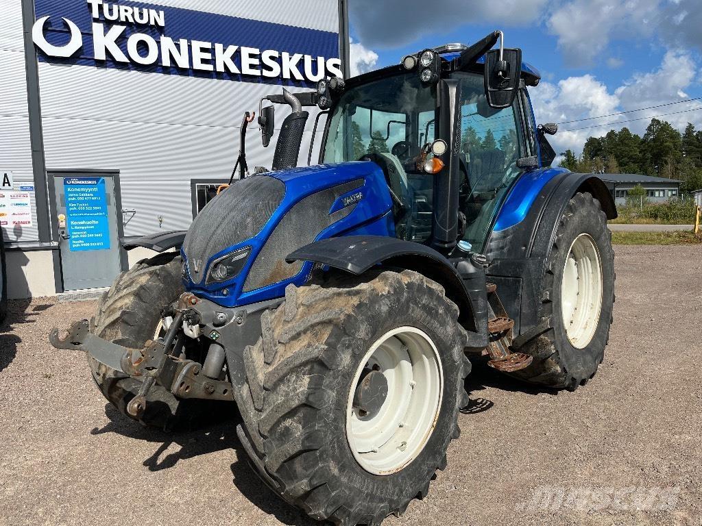 Valtra N174 Traktori